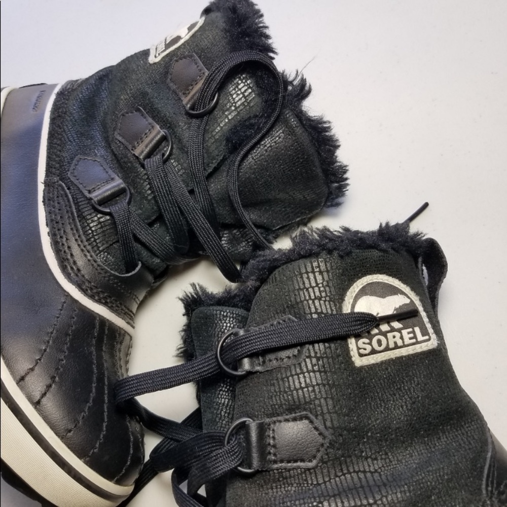 Sorel boots - Picture 2 of 6